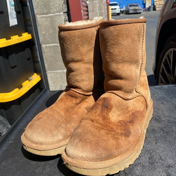 UGG CLASSIC SHORT II CHESTNUT SUEDE SHEEPSKIN WATERPROOF WOMENS BOOTS Size 6 - Picture 3 of 10